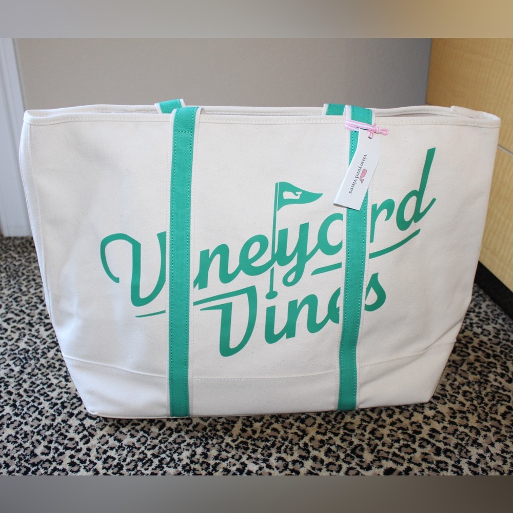 Vineyard Vines Golf Tote (NWT)